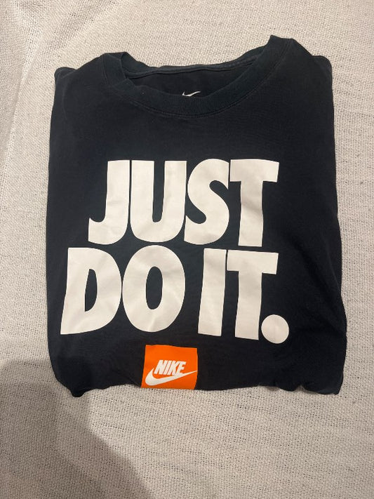 Svartur nike bolur