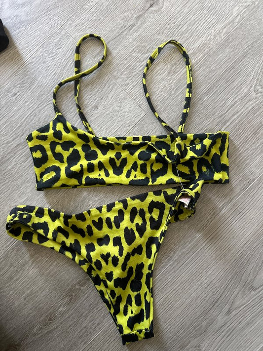 Gult prettylittlething bikini