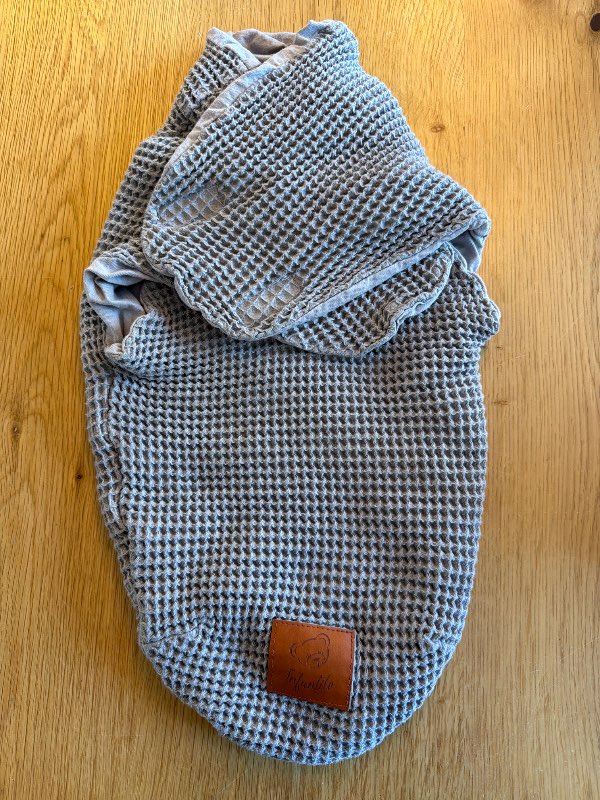 Baby wrap grátt