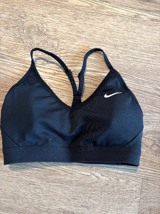 Íþróttatoppur Nike