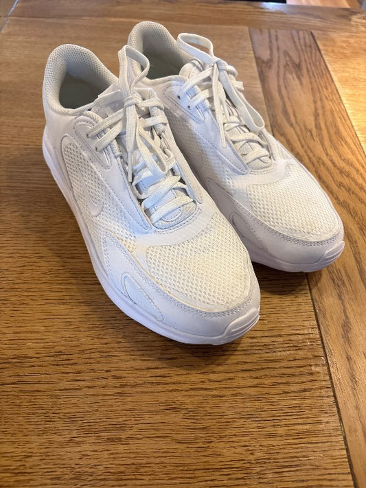 Nike hvítir skór