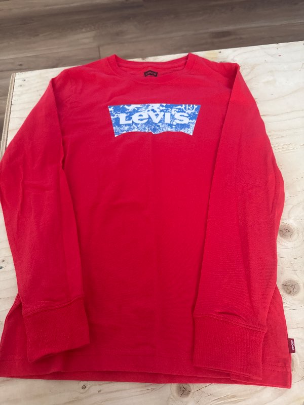 Rauður levis