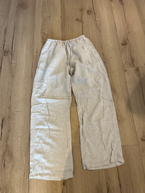Bershka ljósar buxur