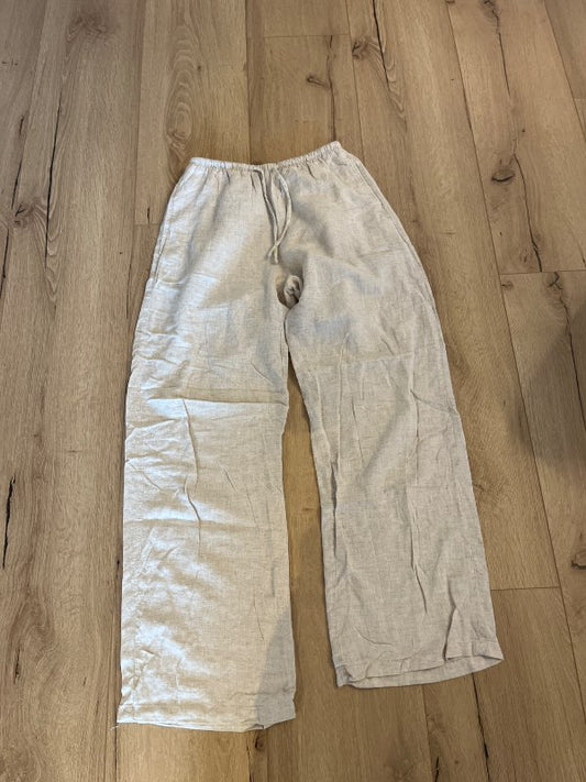 Bershka ljósar buxur