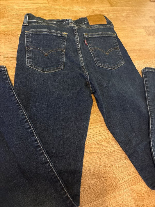 Lev’s high rise straight jeans