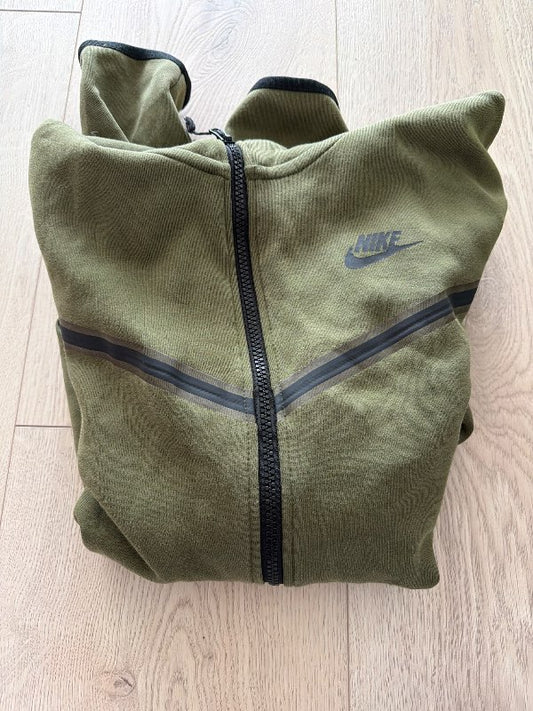 nike græn peysa