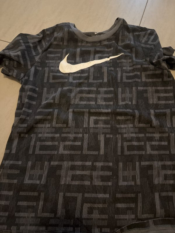 Nike bolur