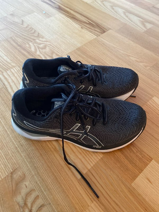 Asics hlaupaskór st. 39
