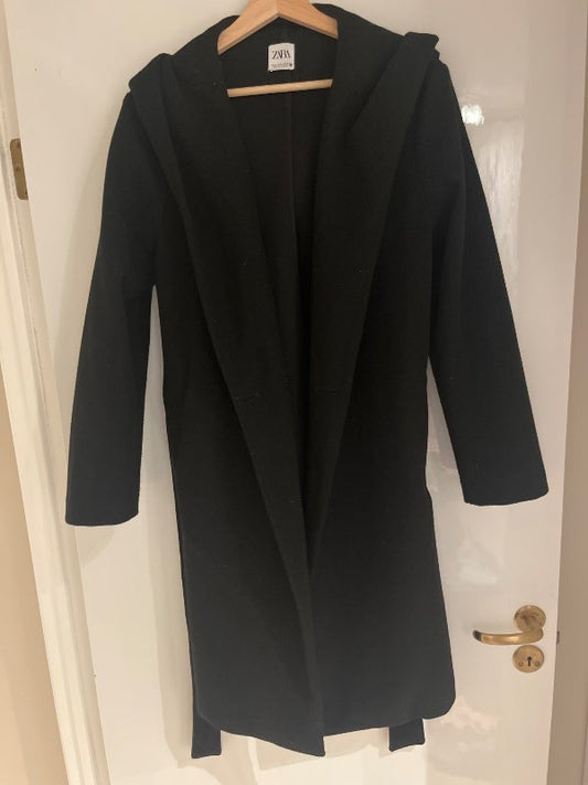 Kápa úr zöru með hettu