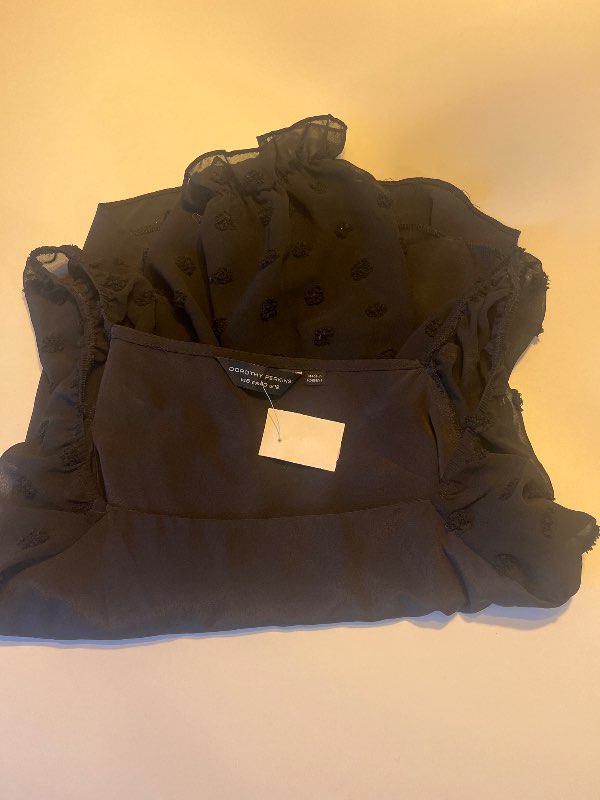 V Dorothy Perkins skyrta