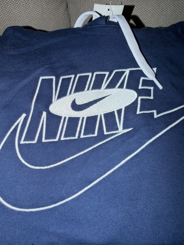 Nike peysa