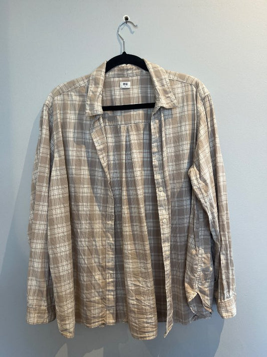 Uniqlo brún skyrta