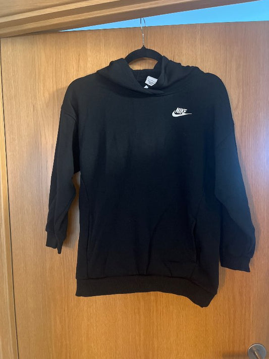 G Nike hettupeysa