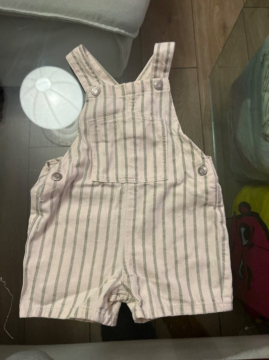 Zara smekkbuxur