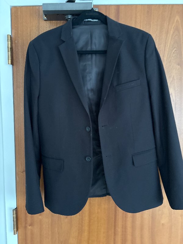 HM svartur slim fit jakki