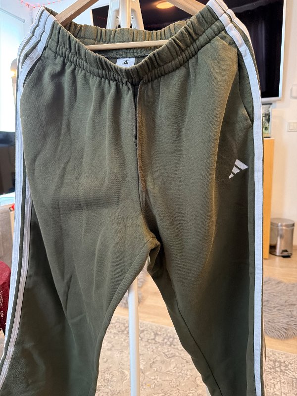 sports pants