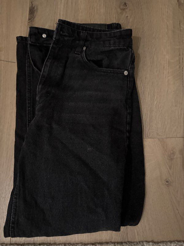 WEEKDAY Gallabuxur svartar