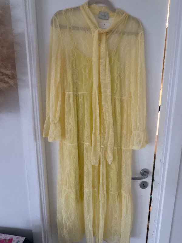 Yellow dress
