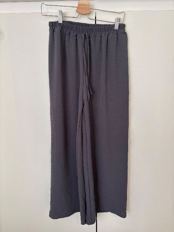 Trousers grey