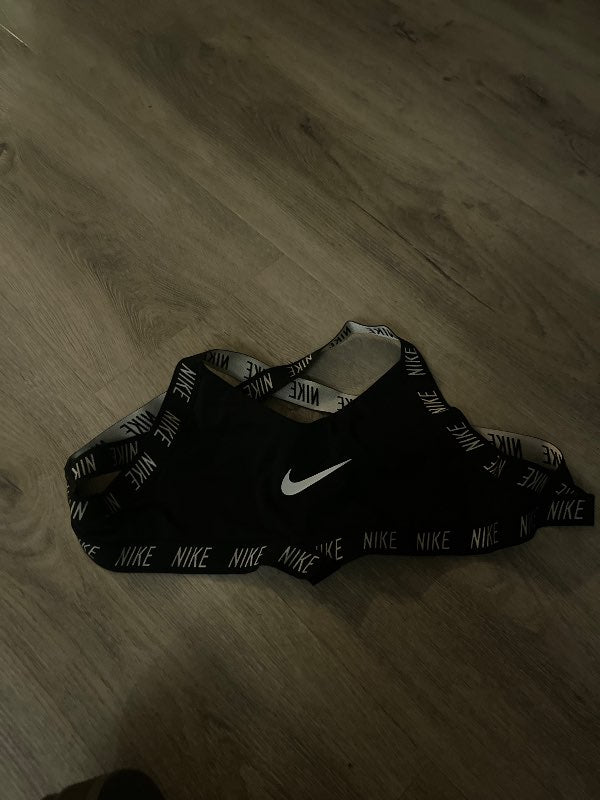 T nike iþrottatoppur