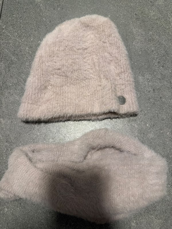 Húfa og kragi (sett) O