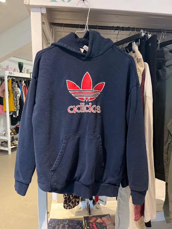 Adidas hettupeysa