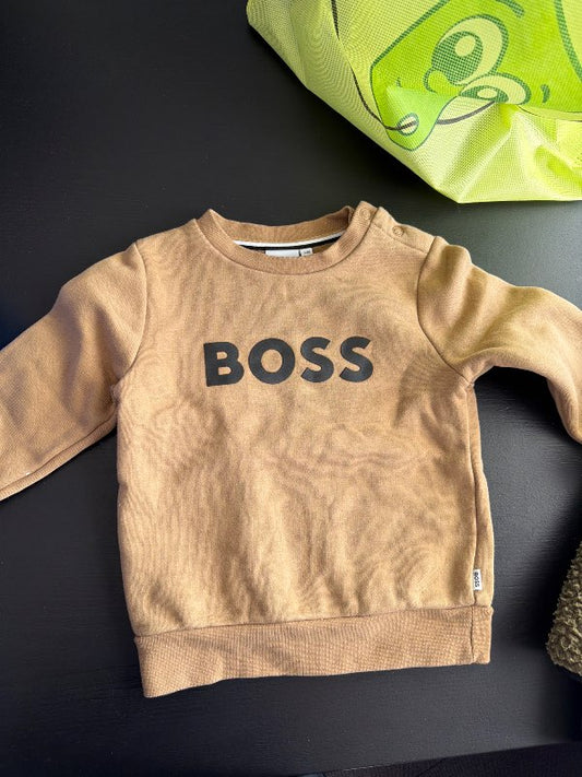Boss peysa