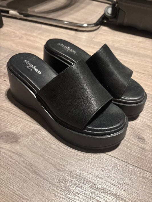 Opnir svartir skór G