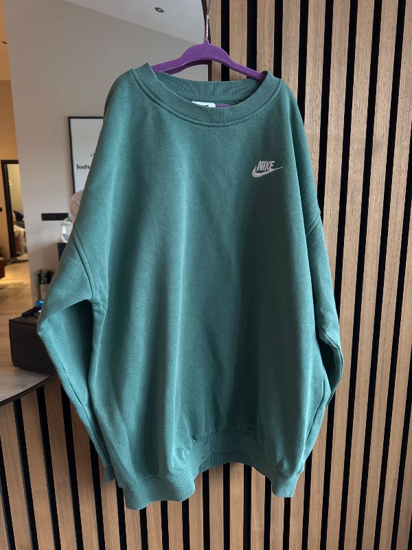Nike peysa græn