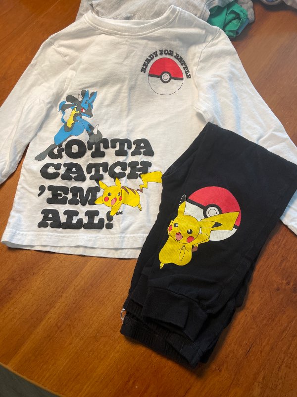 Pokemon náttföt