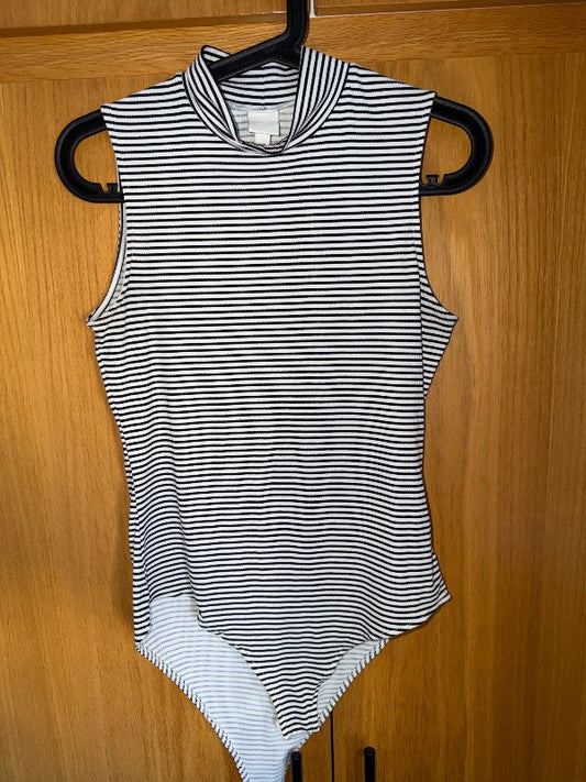 H&M röndótt samfella
