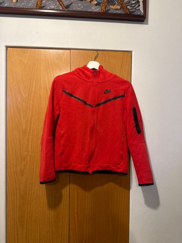 Nike Rauð hettu peysa
