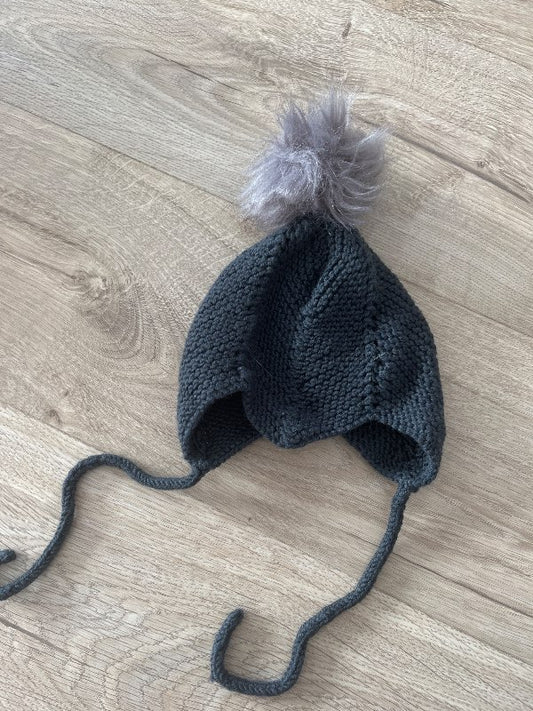 Prjónuð ullarhúfa með dúsli