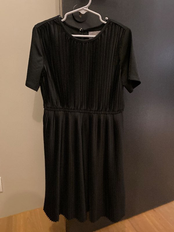 Kjóll svartur creamie