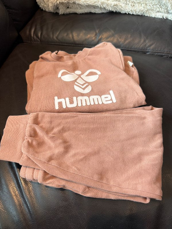 Sett Íþrótta galli Hummel