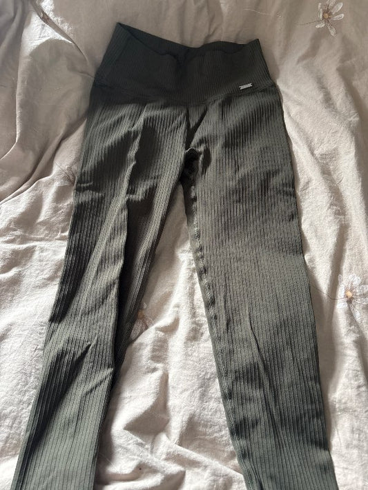 Aimn leggings grænar