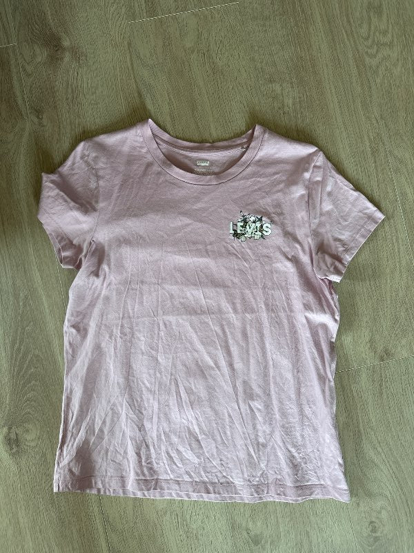 Levis bleikur tshirt