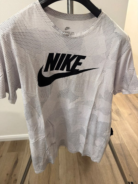 Nike T-shirt new