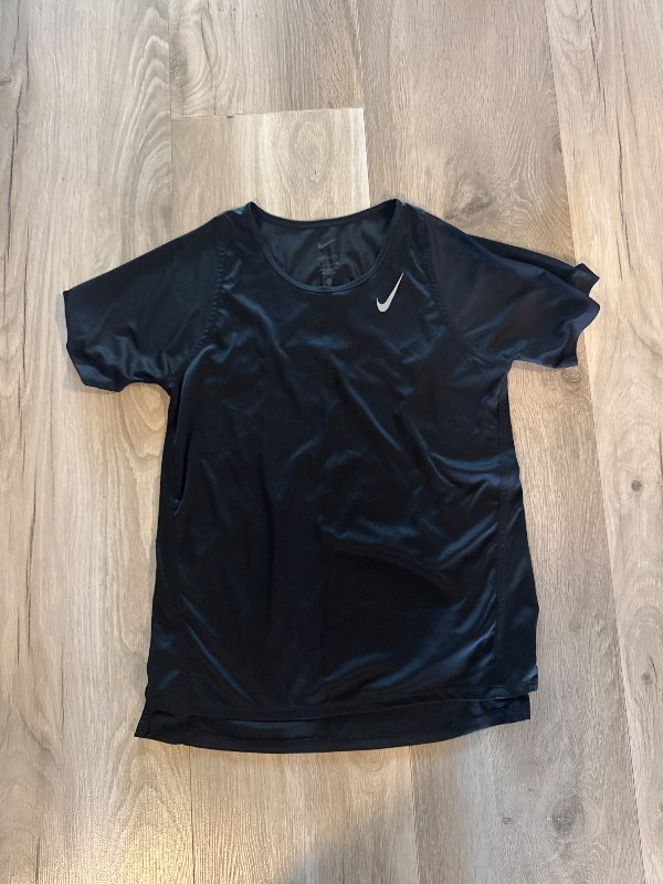Nike dri-fit stuttermabolur svartur