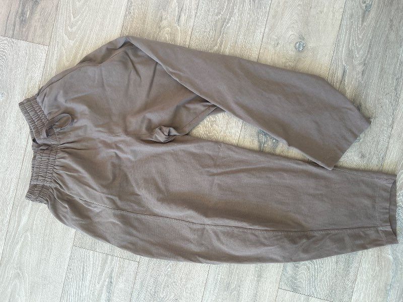 Brúnar Zara buxur