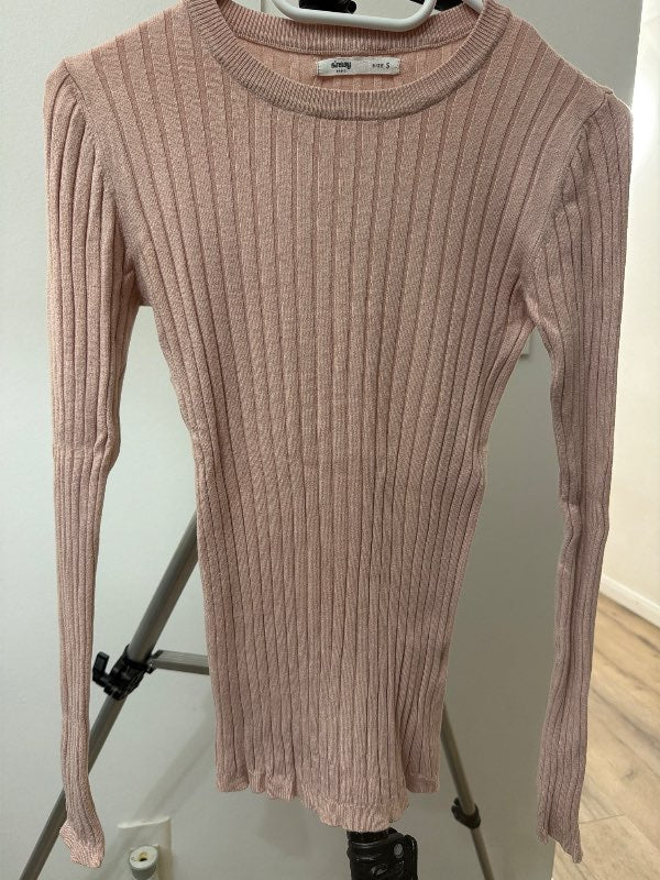 Pink sweater S