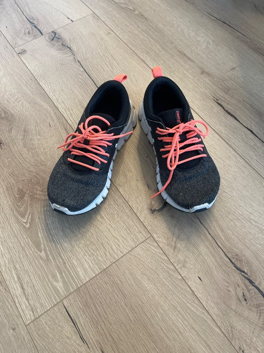 Asics skór