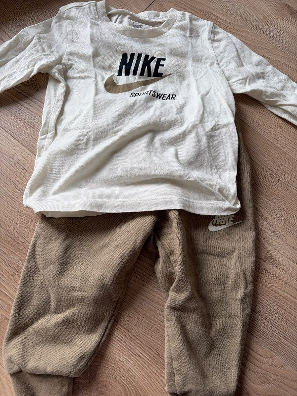 Nike sett ljóst