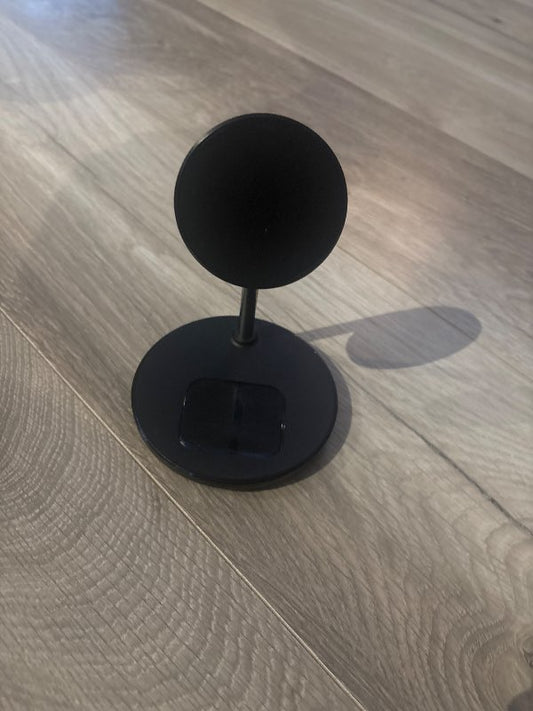 AirPods og síma hleðsla