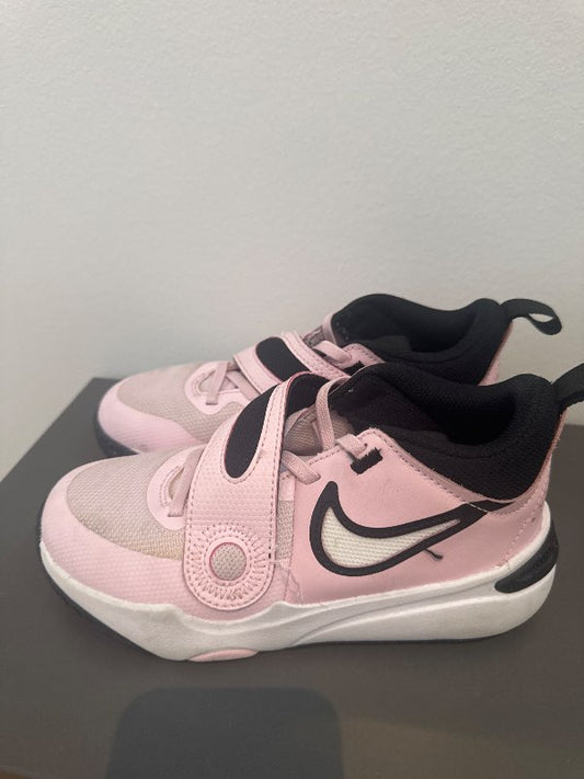 Nike körfuboltaskór
