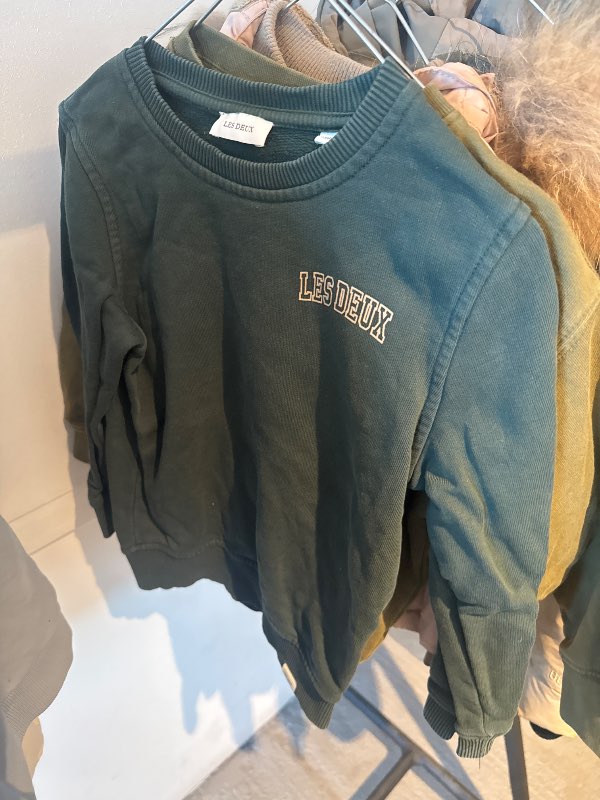 Lesdeux peysa græn