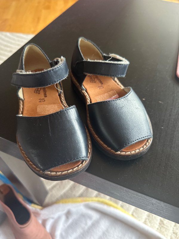 Bláir sandalar