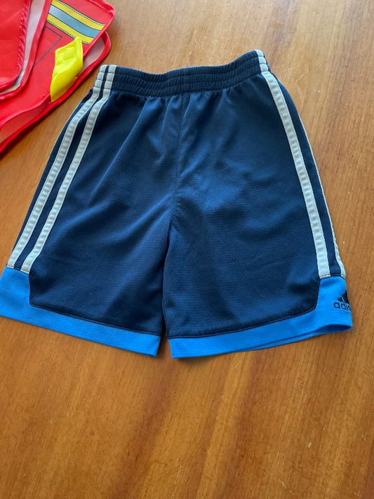 Adidas stuttbuxur