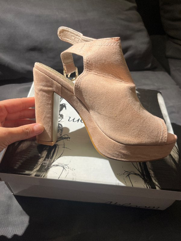 bleikir hælar abeoom