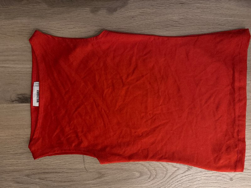 WEEKDAY rauður bolur